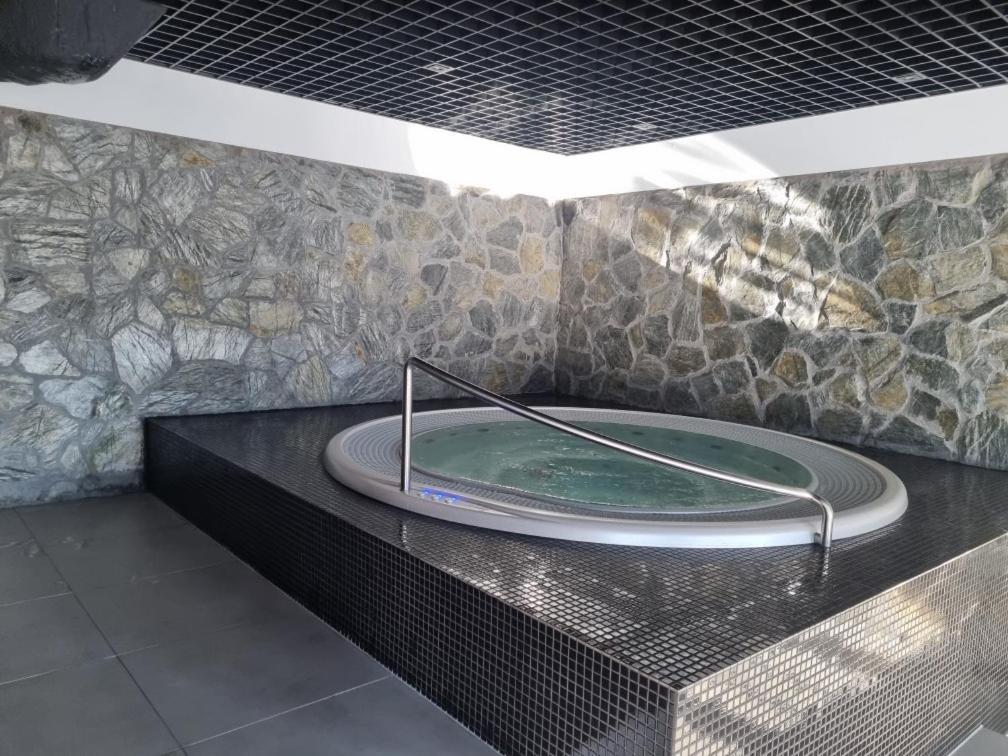 Apartament A2 Domitu Z Basenem, Sauna, Jacuzzi - 5D Apartments 스클라르스카포렘바 외부 사진
